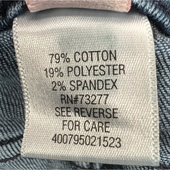 Candie's Cuffed Hem Jean Shorts Size 9 Women’s - Picture 5 of 5